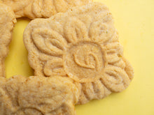 Load image into Gallery viewer, Shortbread Cookies / Minasa (Big)
